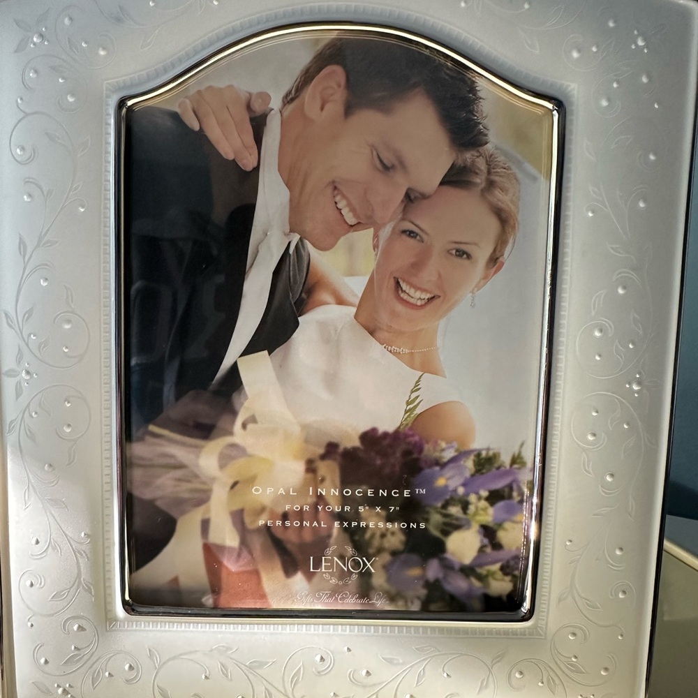 Lenox Opal Innocence Frame - White with Silver Accents